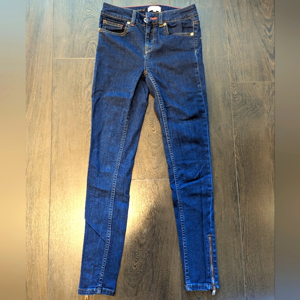 EUC Ted Baker ankle zip jeans